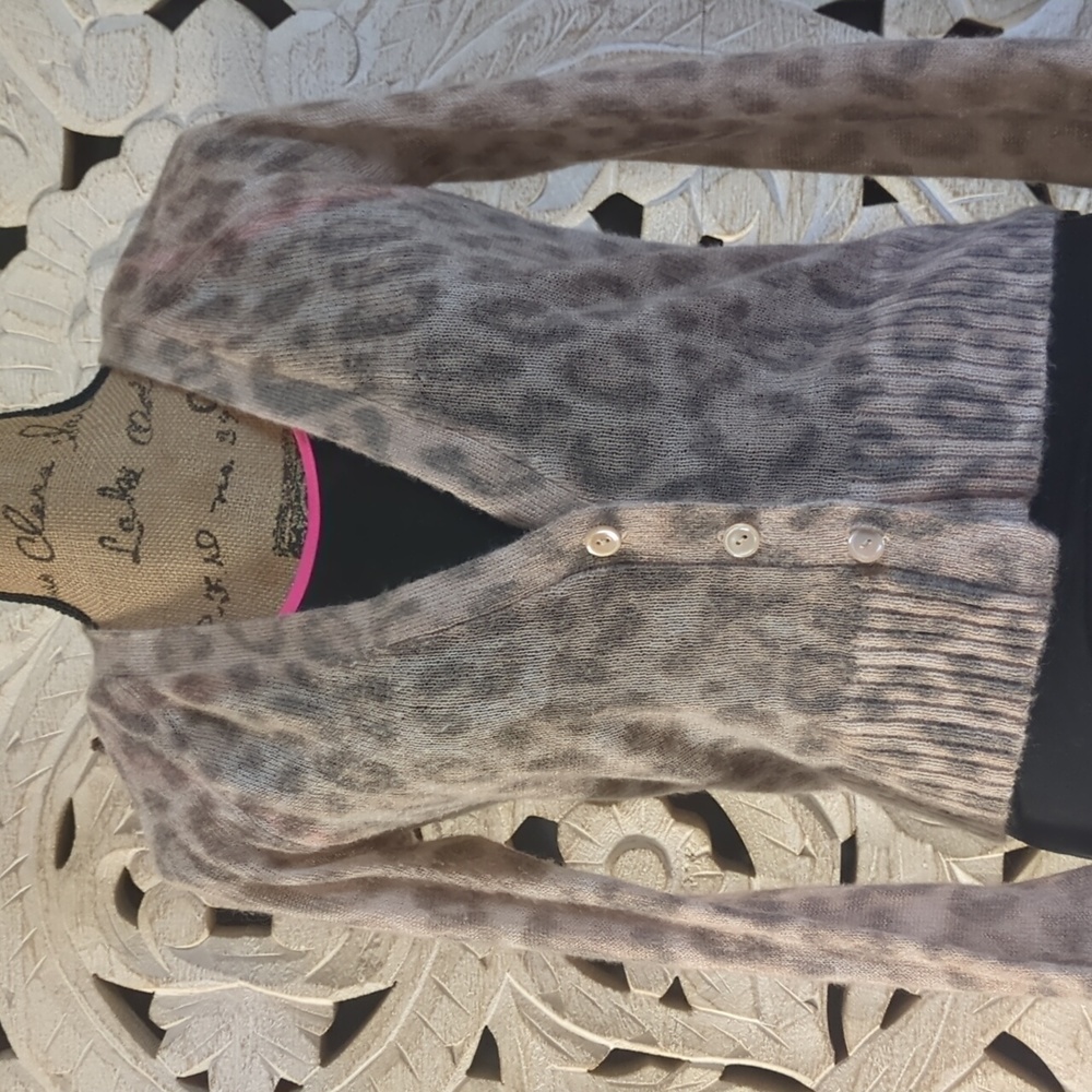 Banana Republic Madmen Collection Leopard Sweater Cashmere leopard Medium